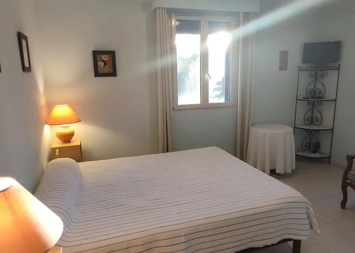 A Font Margout - Calme - 4km De - Petit-dejeuner Bed & Breakfast